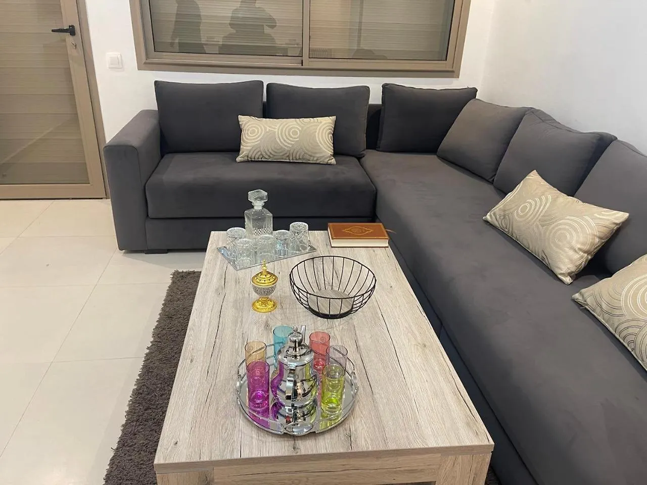 Appartamento Appartement De Luxe Vue Mer Avec Climatisation ! A 5 Minutes A Pied De La Plage ! A Environ 6 Minutes En Voiture Du Centre D'Agadir Et A 10 Minutes En Voiture De Taghazout !