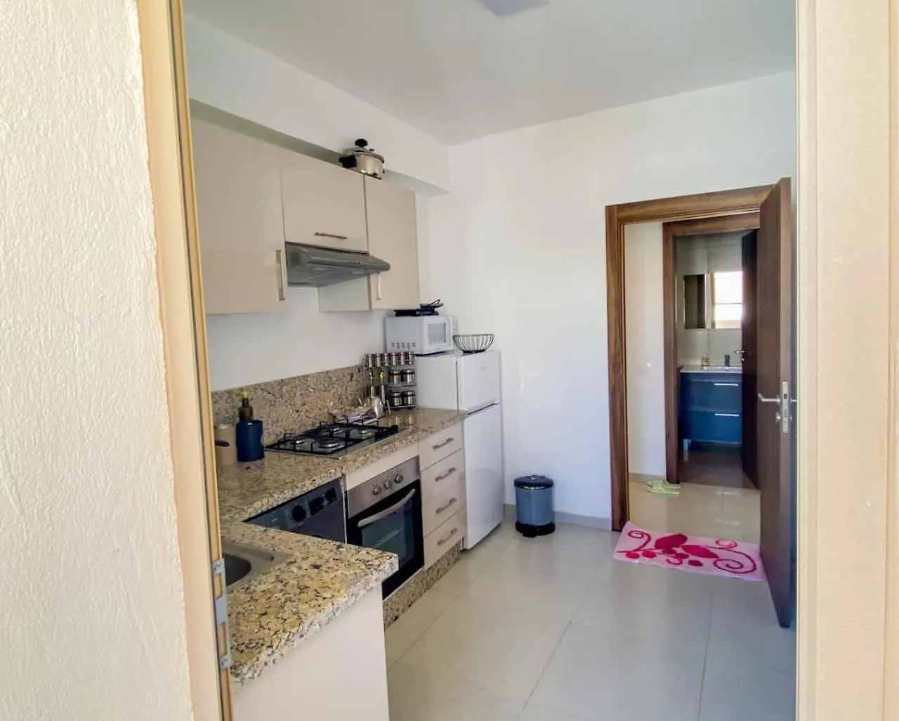 Appartement De Luxe Vue Mer Avec Climatisation ! A 5 Minutes A Pied De La Plage ! A Environ 6 Minutes En Voiture Du Centre D'Agadir Et A 10 Minutes En Voiture De Taghazout ! 0*, Agadir Marocco