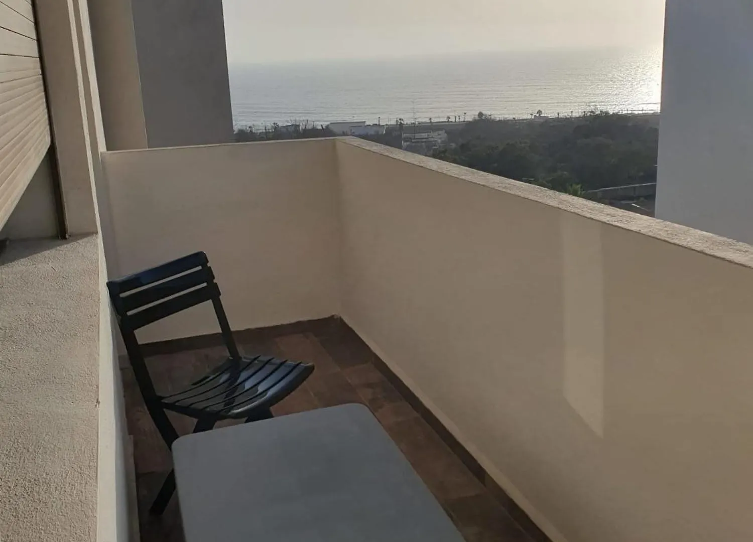 Appartement De Luxe Vue Mer Avec Climatisation ! A 5 Minutes A Pied De La Plage ! A Environ 6 Minutes En Voiture Du Centre D'Agadir Et A 10 Minutes En Voiture De Taghazout ! 0*, Agadir